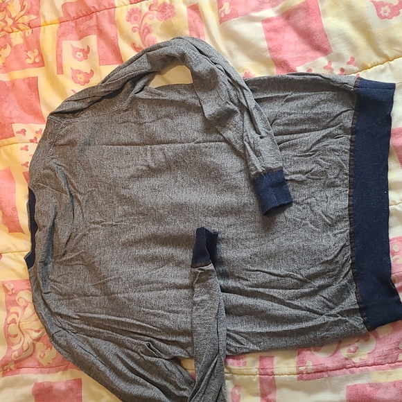 Robert Graham sweater - Picture 3 of 3